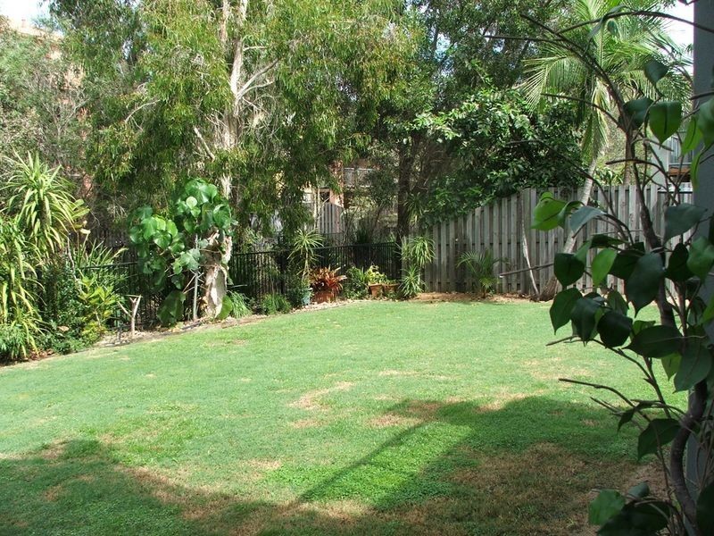 Clear Island Waters QLD 4226