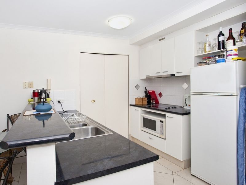 211/30 Surf Parade, Broadbeach QLD 4218