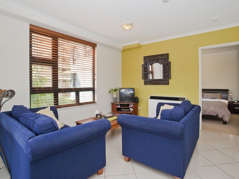 211/30 Surf Parade, Broadbeach QLD 4218