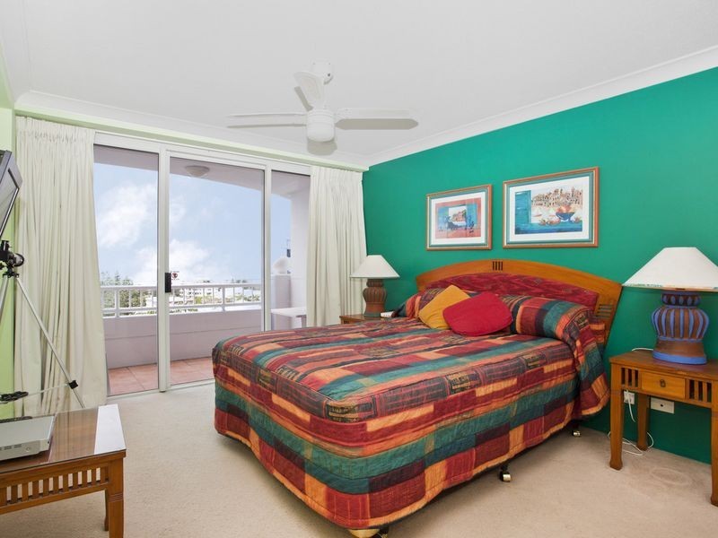 1103/2623 Gold Coast Highway, Broadbeach QLD 4218