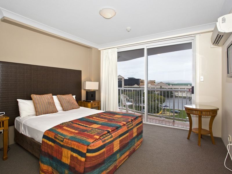 Broadbeach QLD 4218