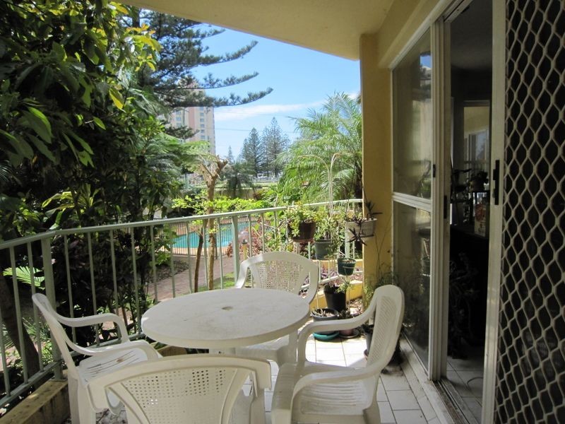 3/166 Surf Parade, Broadbeach QLD 4218