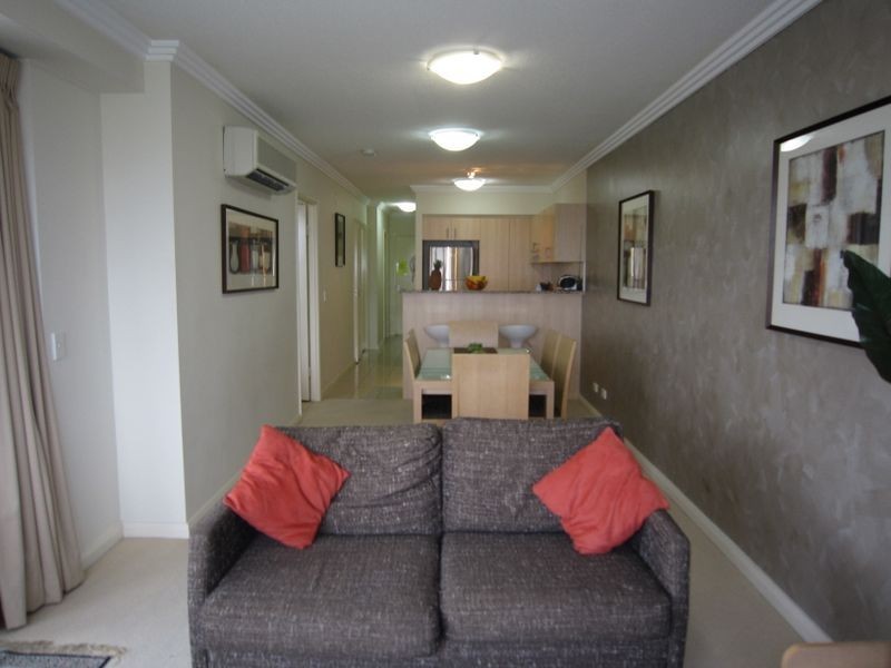 25/136 Marine Parade, Southport QLD 4215