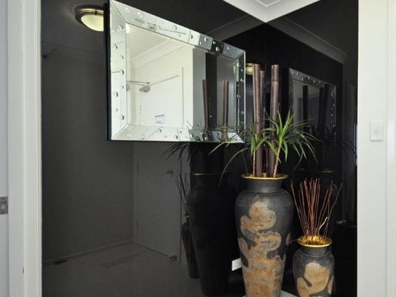 1143/2623 Gold Coast Highway, Broadbeach QLD 4218