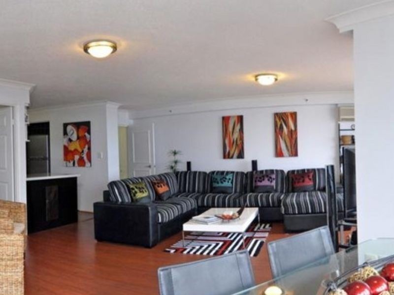 1143/2623 Gold Coast Highway, Broadbeach QLD 4218