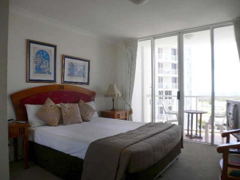 3083/2623 Gold Coast Hwy, Broadbeach QLD 4218