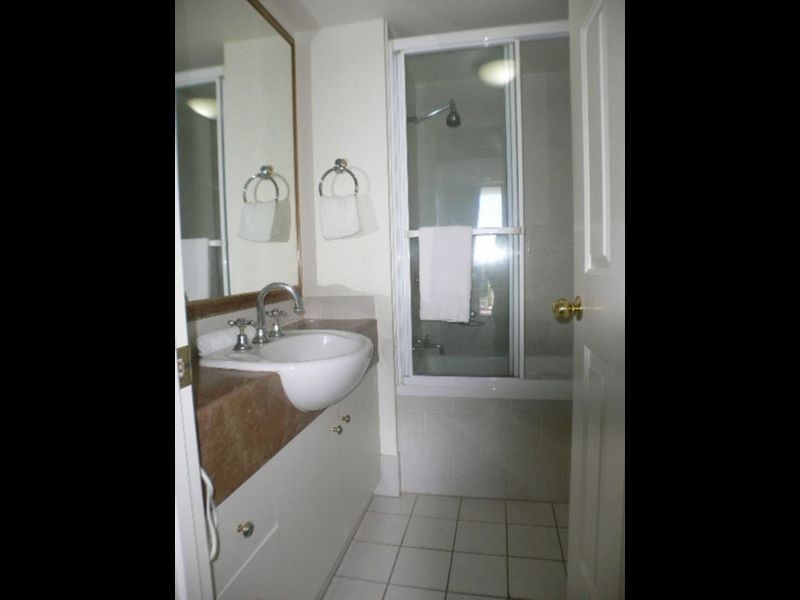 3083/2623 Gold Coast Hwy, Broadbeach QLD 4218