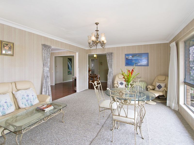17 Miami Key, Broadbeach Waters QLD 4218