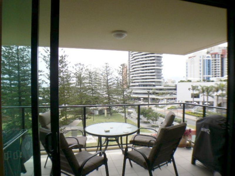 305/2685 Gold Coast Highway, Broadbeach QLD 4218