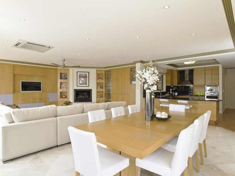 Clear Island Waters QLD 4226