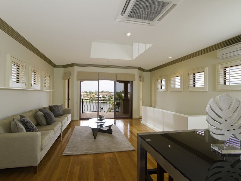 Clear Island Waters QLD 4226