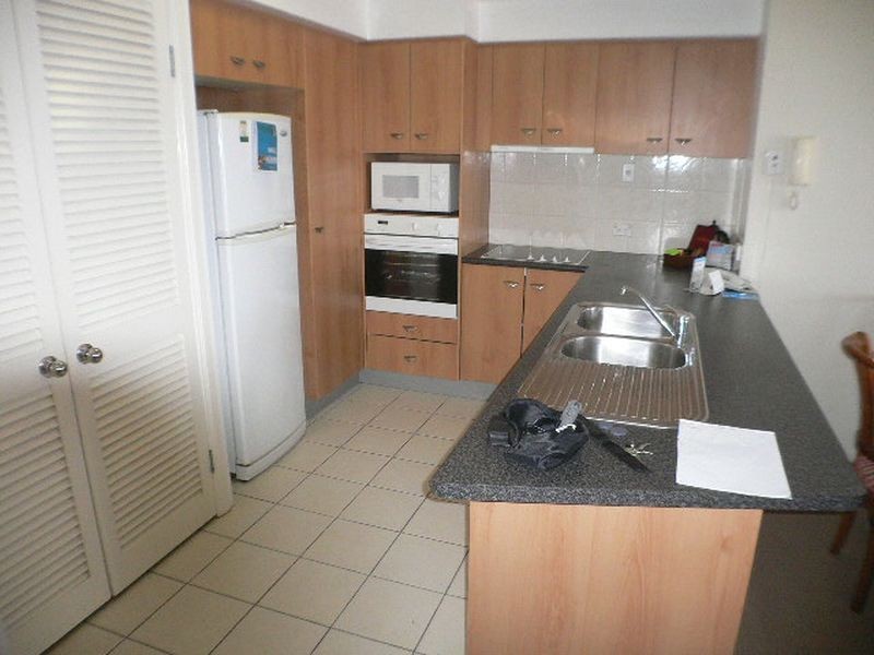 2095/2623 Gold Coast Hwy, Broadbeach QLD 4218