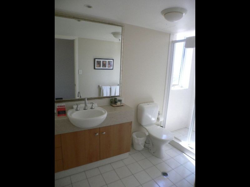 2095/2623 Gold Coast Hwy, Broadbeach QLD 4218