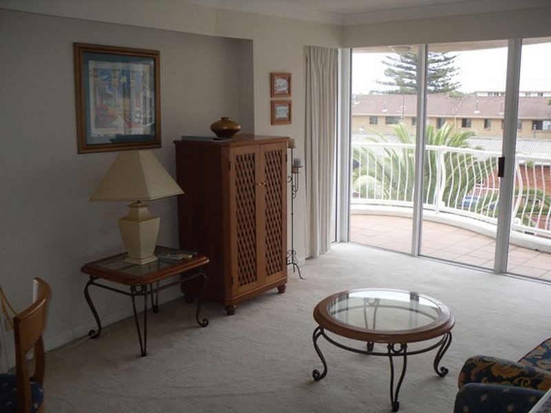 Broadbeach QLD 4218