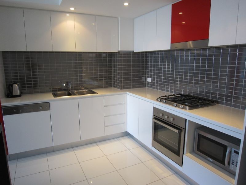 23206/5 Lawson Street, Southport QLD 4215