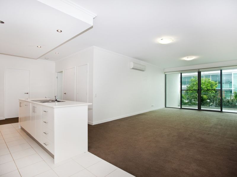 Broadbeach Waters QLD 4218