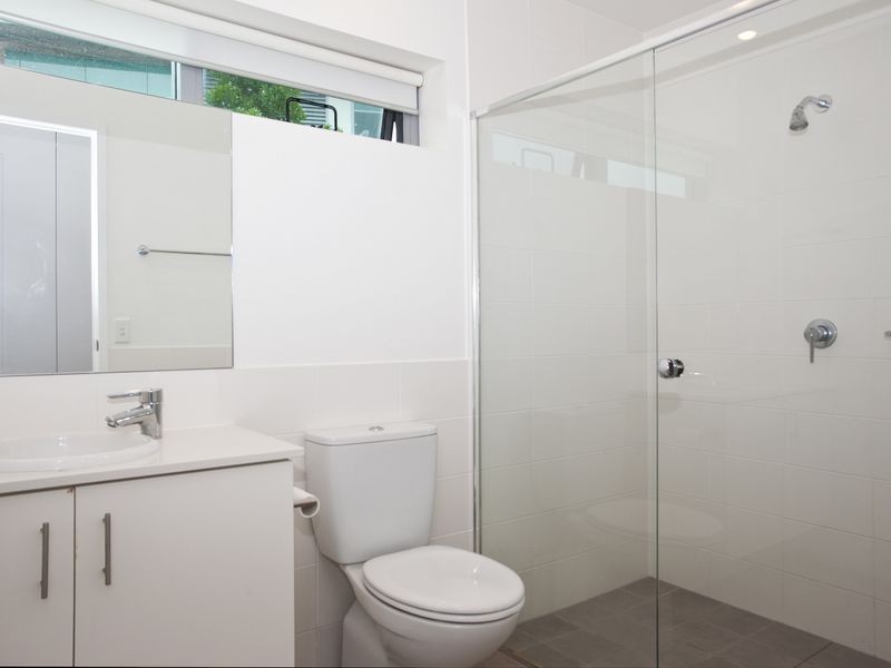 Broadbeach Waters QLD 4218