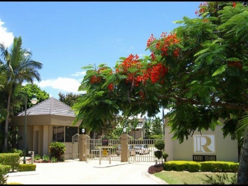 Clear Island Waters QLD 4226