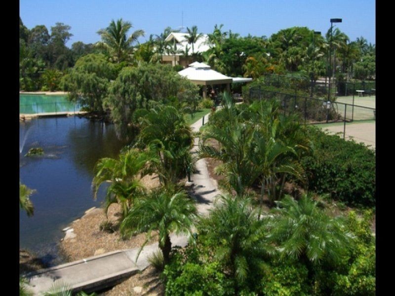 Clear Island Waters QLD 4226