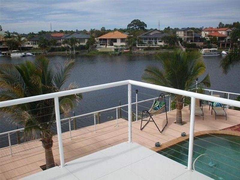14 Staysail Crescent, Clear Island Waters QLD 4226