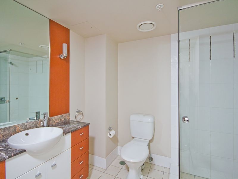 2236/23 Ferny Ave, Surfers Paradise QLD 4217