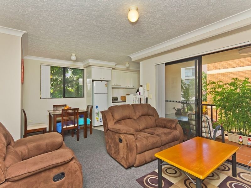 5/35 Britannia Avenue, Broadbeach QLD 4218