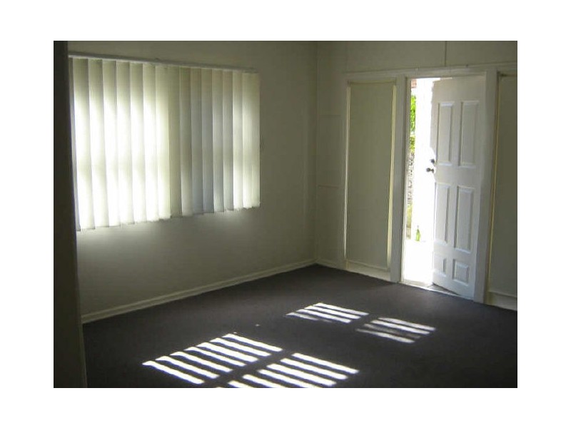 19 Second Avenue, Broadbeach QLD 4218