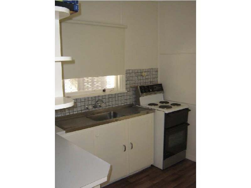 19 Second Avenue, Broadbeach QLD 4218