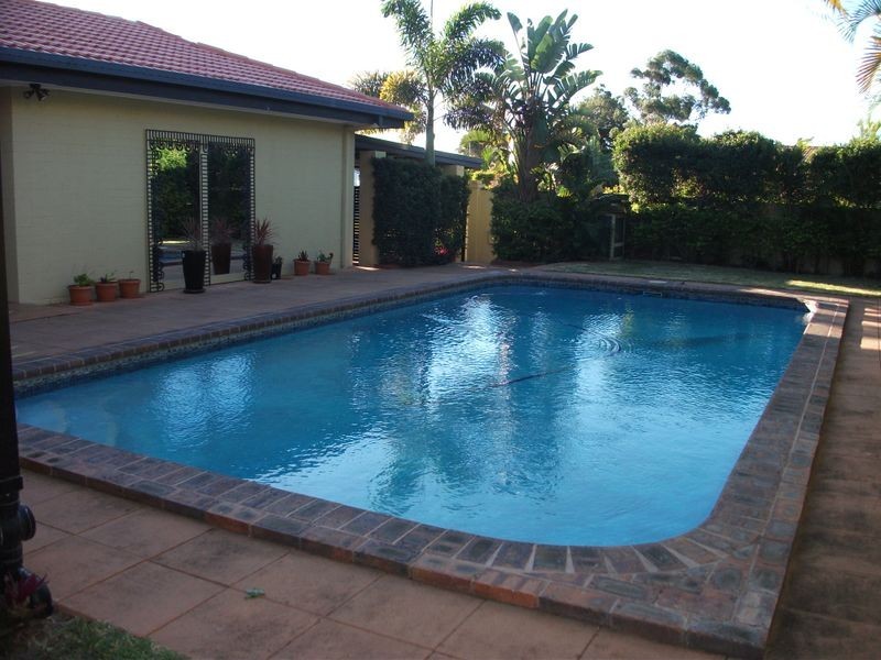 37 Sigatoka Place, Clear Island Waters QLD 4226