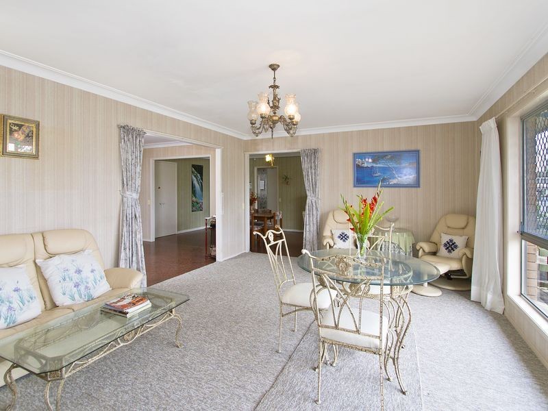 17 Miami Key, Broadbeach Waters QLD 4218