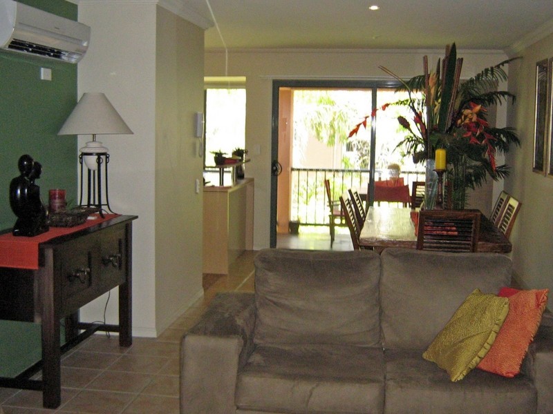 Clear Island Waters QLD 4226