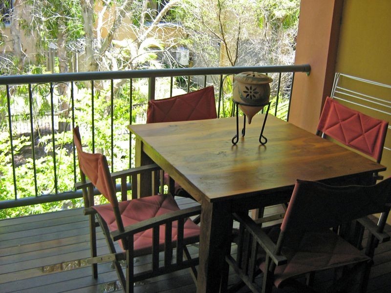 Clear Island Waters QLD 4226