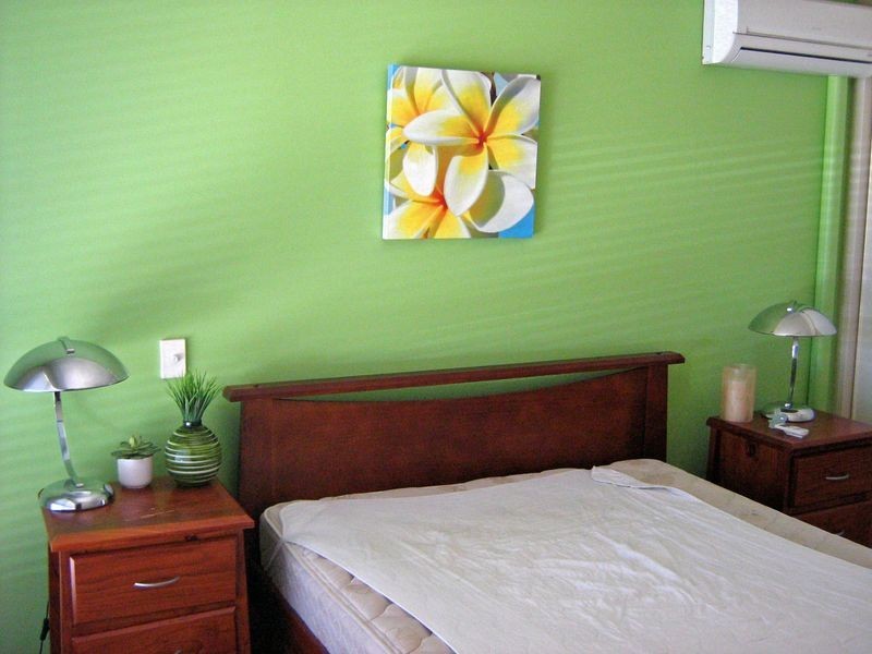 Clear Island Waters QLD 4226