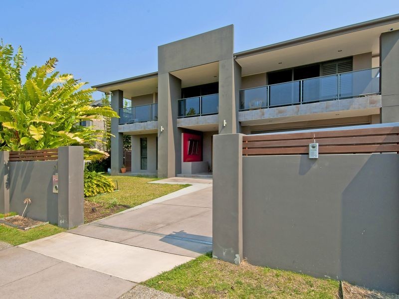 41 Heights Drive, Robina QLD 4226
