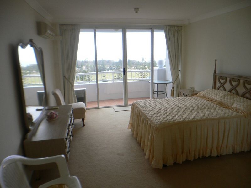 Broadbeach QLD 4218