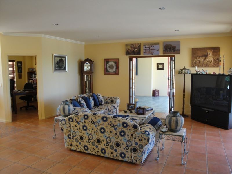 4 Portobello Drive, Mermaid Waters QLD 4218