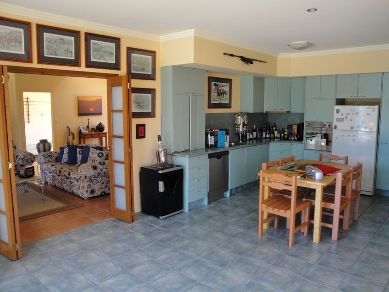 4 Portobello Drive, Mermaid Waters QLD 4218