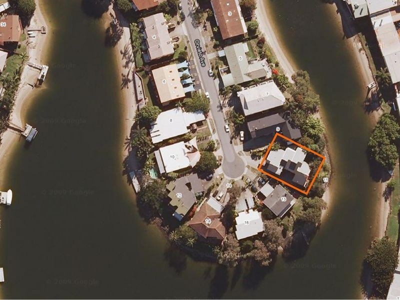 4/11 Orvieto Avenue, Mermaid Waters QLD 4218