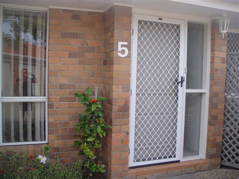 Broadbeach Waters QLD 4218