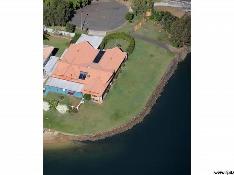 2 Cypress Drive, Broadbeach Waters QLD 4218