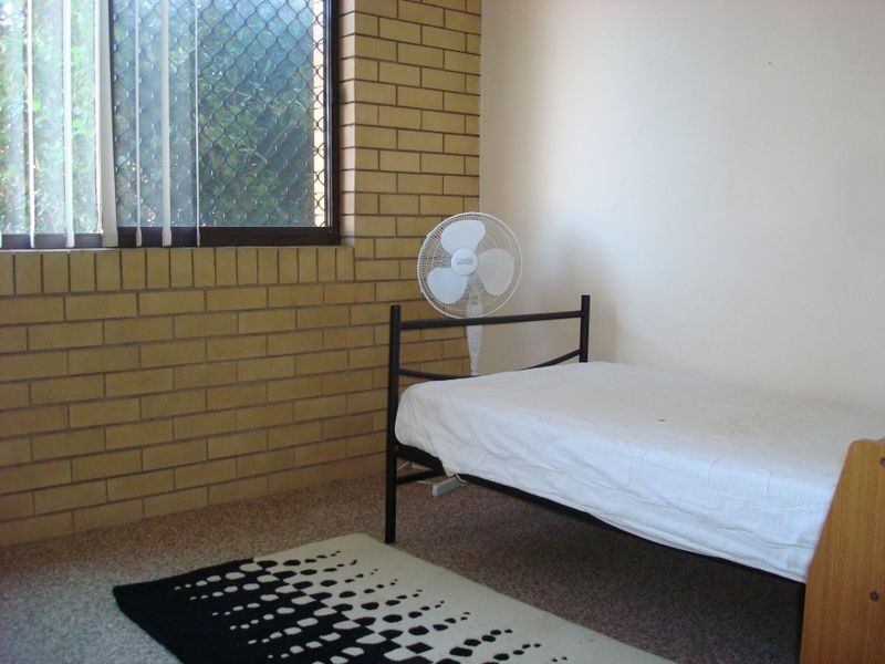 4/22 Duet Drive, Mermaid Waters QLD 4218