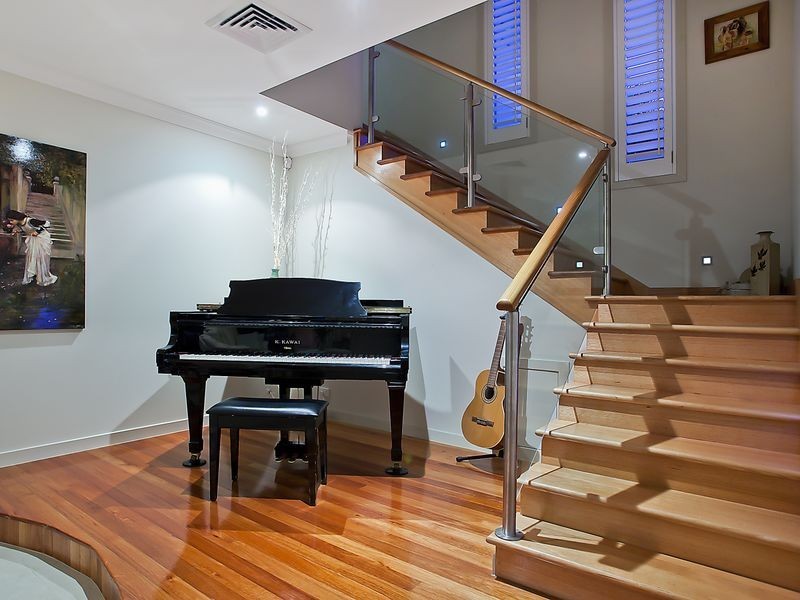 12 Midgera Street, Ashmore QLD 4214