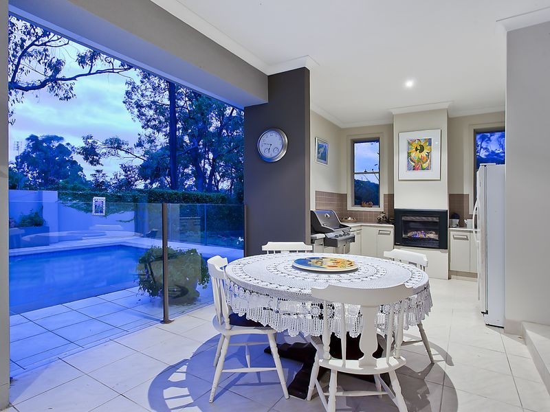 12 Midgera Street, Ashmore QLD 4214