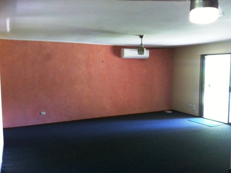 33 Madigan Road, Carrara QLD 4211