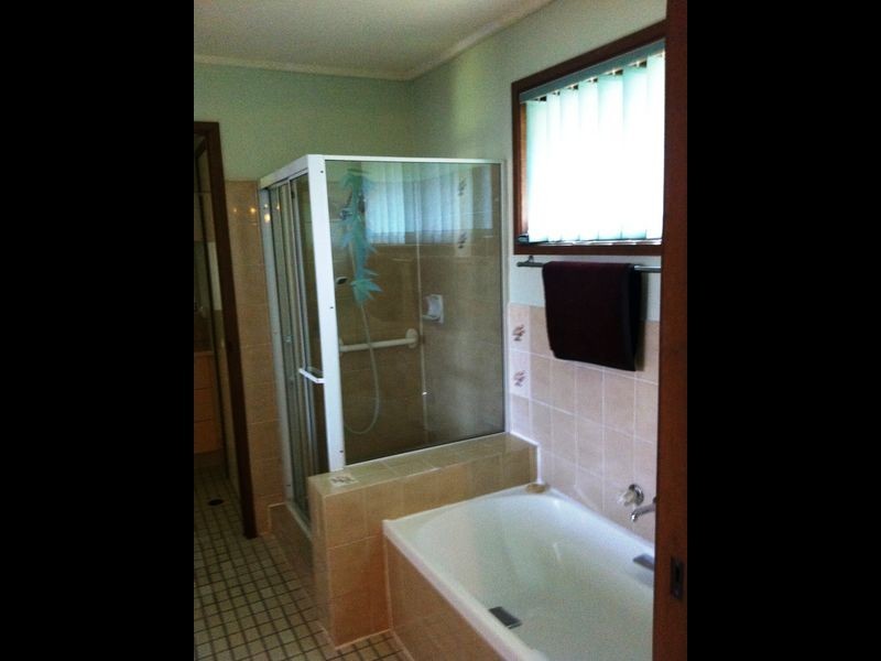 33 Madigan Road, Carrara QLD 4211