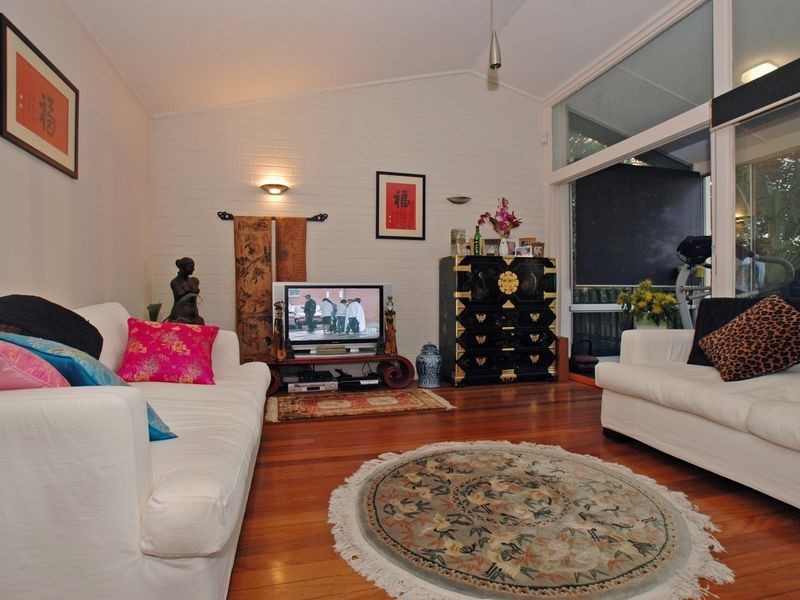 2 Amalfi Drive, Isle Of Capri QLD 4217