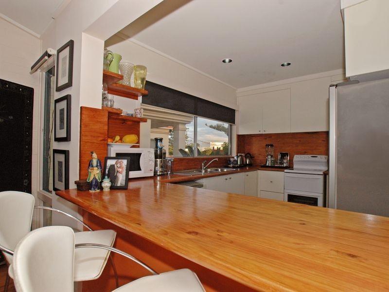 2 Amalfi Drive, Isle Of Capri QLD 4217