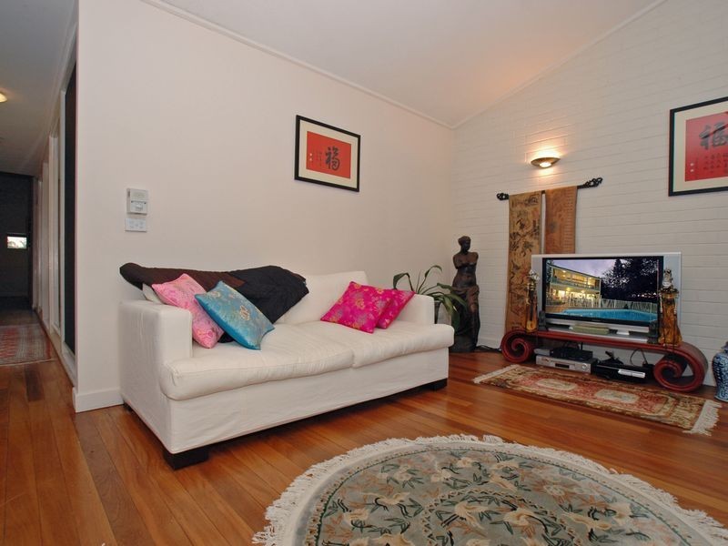 2 Amalfi Drive, Isle Of Capri QLD 4217