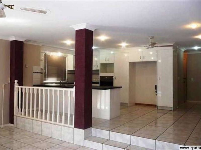 25 Gainsborough Drive, Varsity Lakes QLD 4227