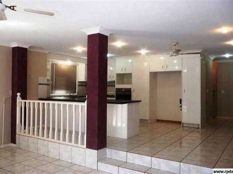 25 Gainsborough Drive, Varsity Lakes QLD 4227